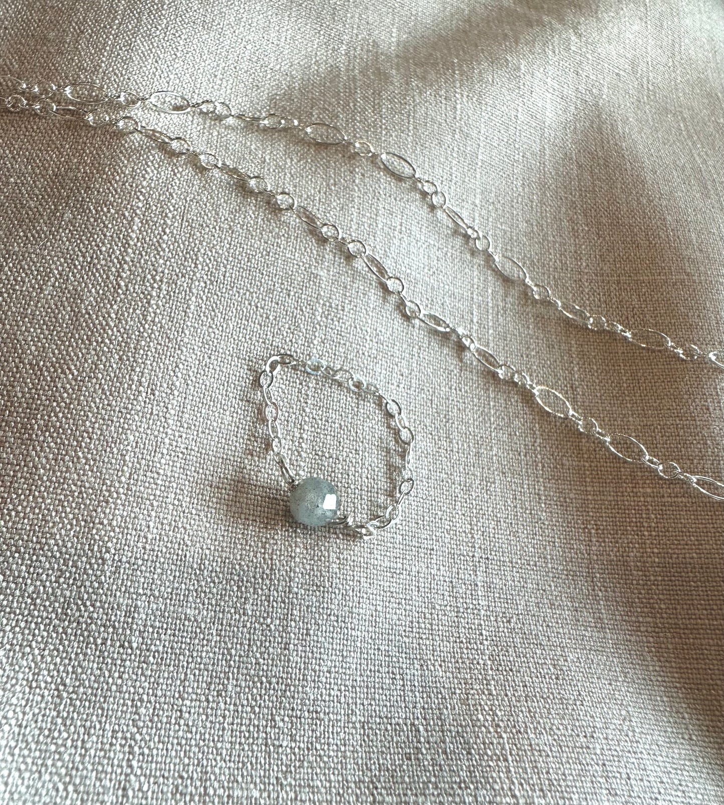 Lunette Chain Ring