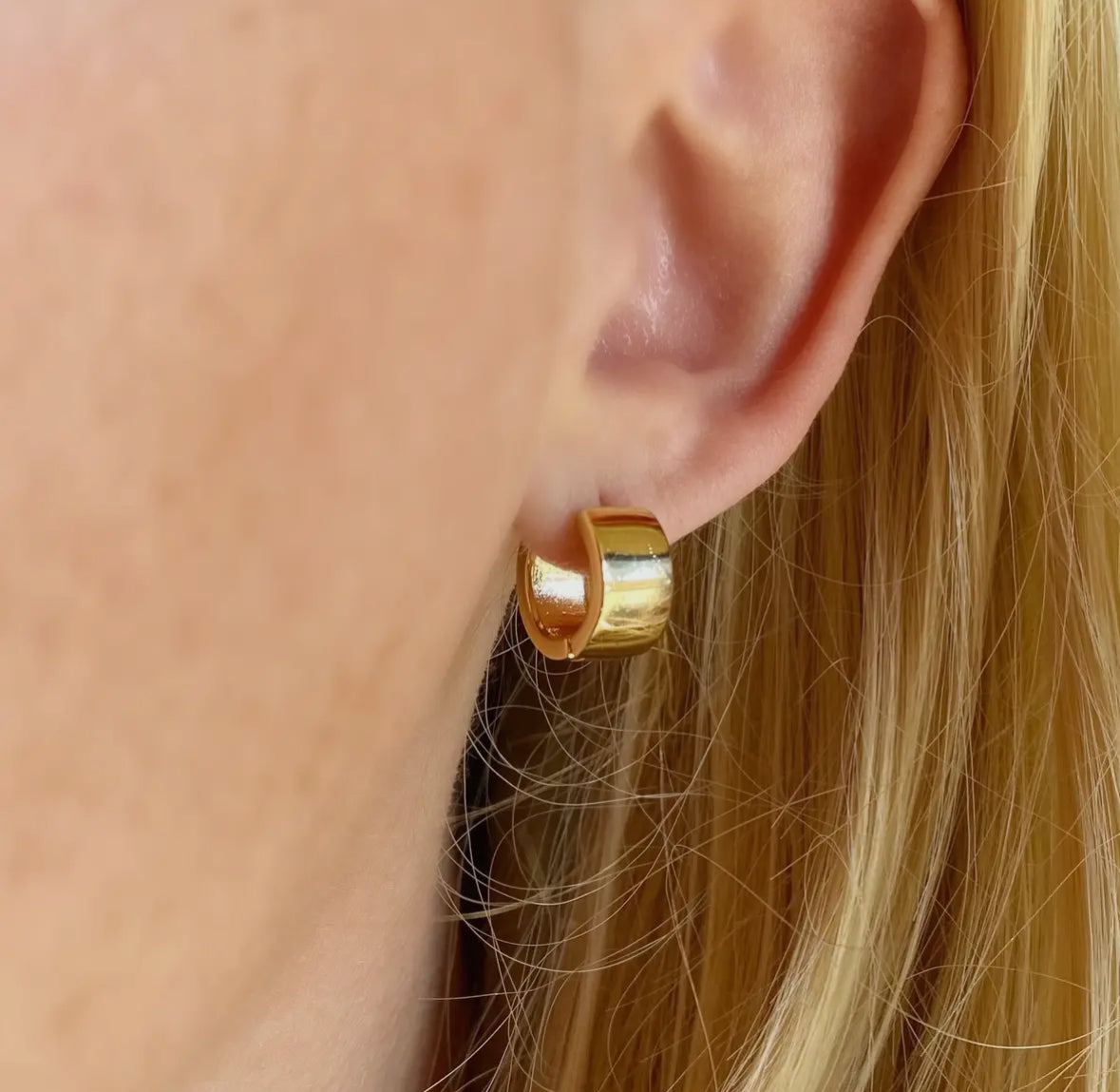 Kendall Huggie Hoops